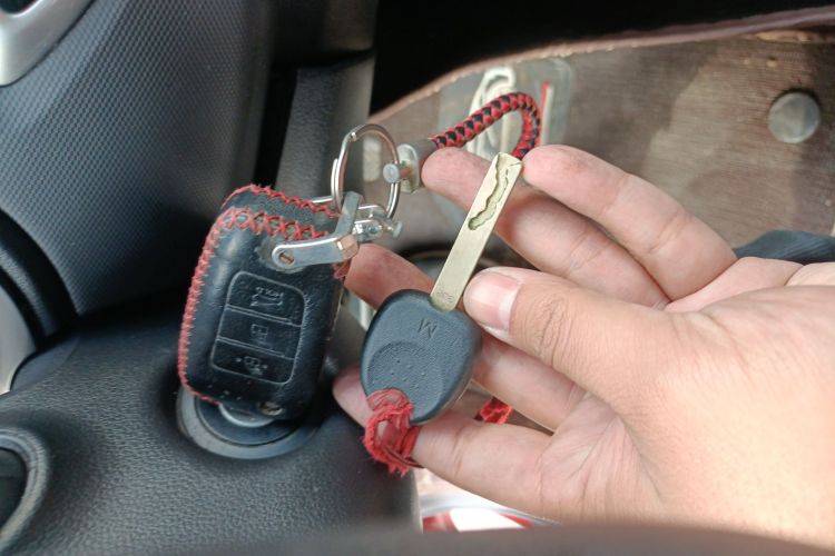 现代 悦动 2017款 1.6L 手动悦目版GL中控内饰11