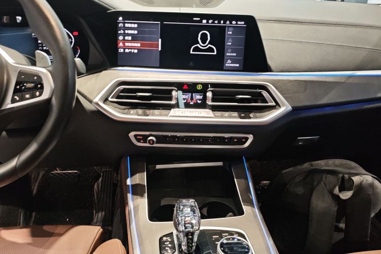 宝马X5(进口) 2021款 改款 xDrive40i 尊享型 M运动套装中控内饰16