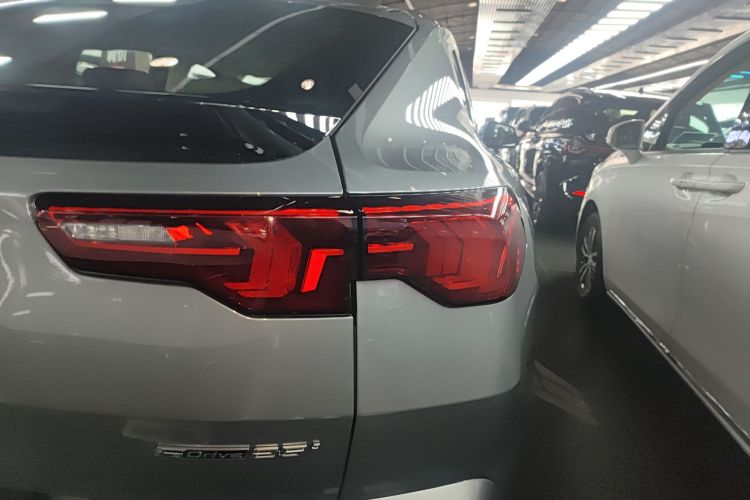 宝马X2(进口) 2024款 sDrive25i M运动套装车身外观6006