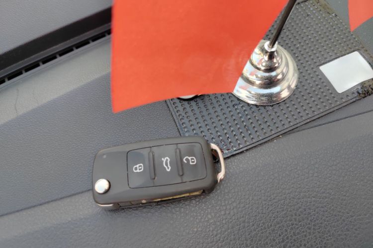 大众 朗逸 2017款 1.6L 自动舒适版中控内饰7001