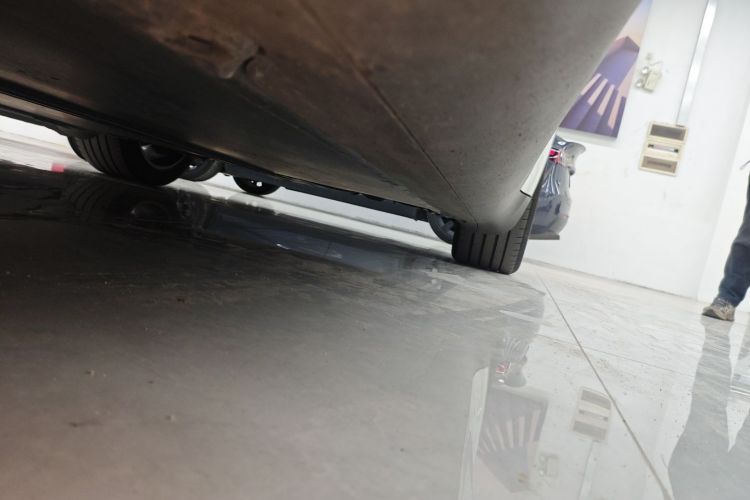 特斯拉 Model Y 2024款 后轮驱动版局部细节9002