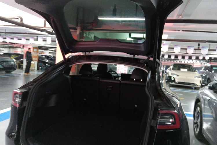 特斯拉 Model Y 2022款 后轮驱动版局部细节23