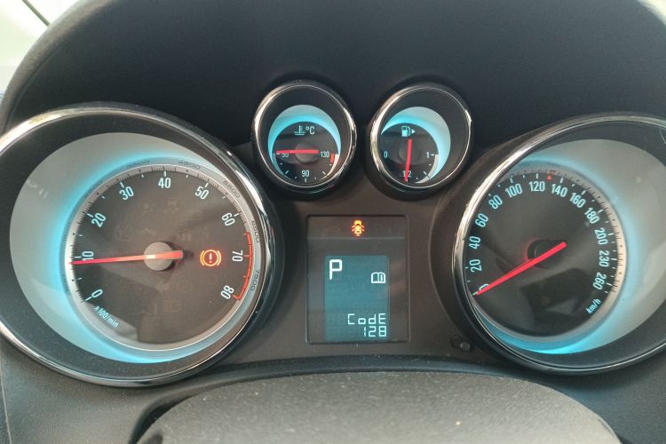 别克 英朗 2014款 XT 1.6L 自动时尚版局部细节14