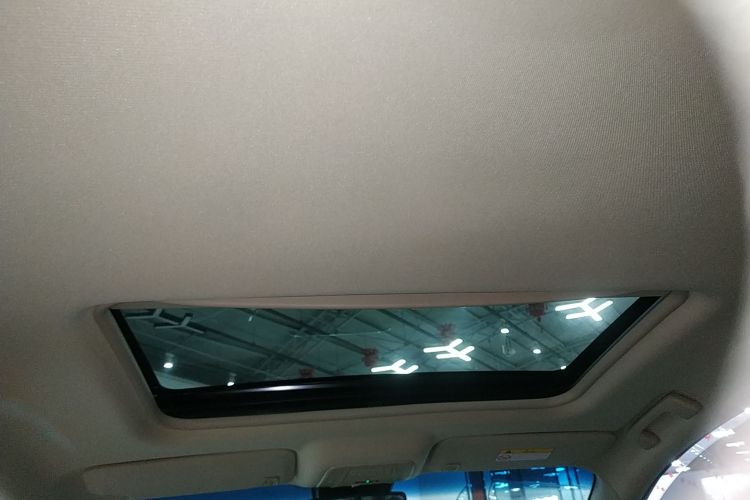 别克GL8 2023款 陆上公务舱 652T 豪华型中控内饰22