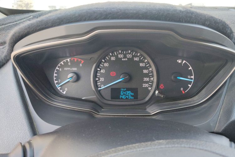 福特 福睿斯 2017款 改款 1.5L 手动舒适型中控内饰14