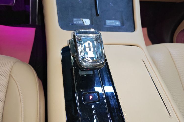 鸿蒙智行 问界M7 2024款 1.5T 智驾四驱Max版 6座中控内饰18