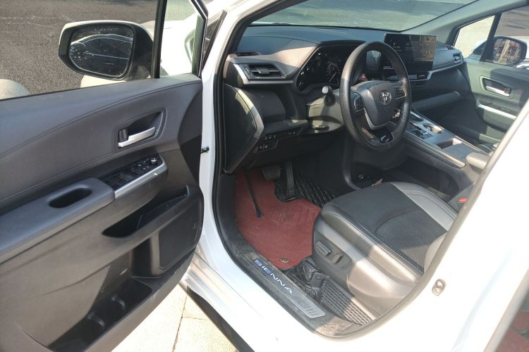 丰田 赛那SIENNA 2021款 2.5L混动 尊贵版中控内饰20