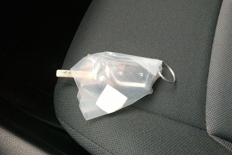 丰田 锋兰达 2022款 2.0L CVT精英版中控内饰11