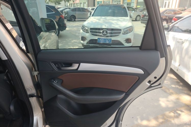 奥迪Q5 2017款 Plus 40 TFSI 技术型中控内饰45