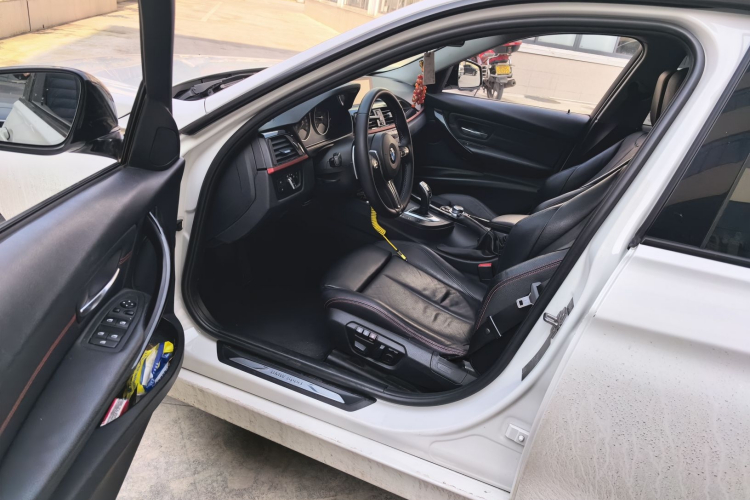 宝马3系(进口) 2013款 改款 328i运动设计套装中控内饰7003