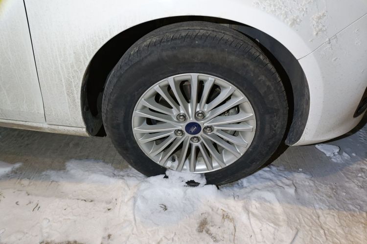 福特 福睿斯 2017款 改款 1.5L 自动舒适型车身外观10