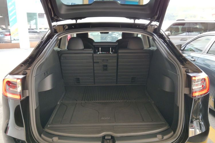 特斯拉 Model Y 2022款 后轮驱动版局部细节23