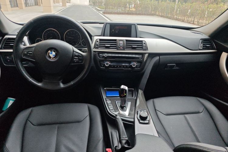 宝马3系 2015款 320Li 超悦版时尚型中控内饰12