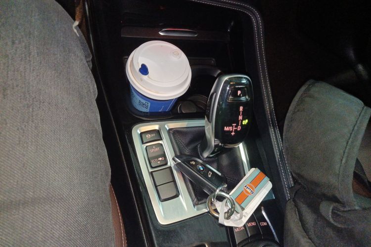 宝马1系 2020款 120i M运动套装局部细节18