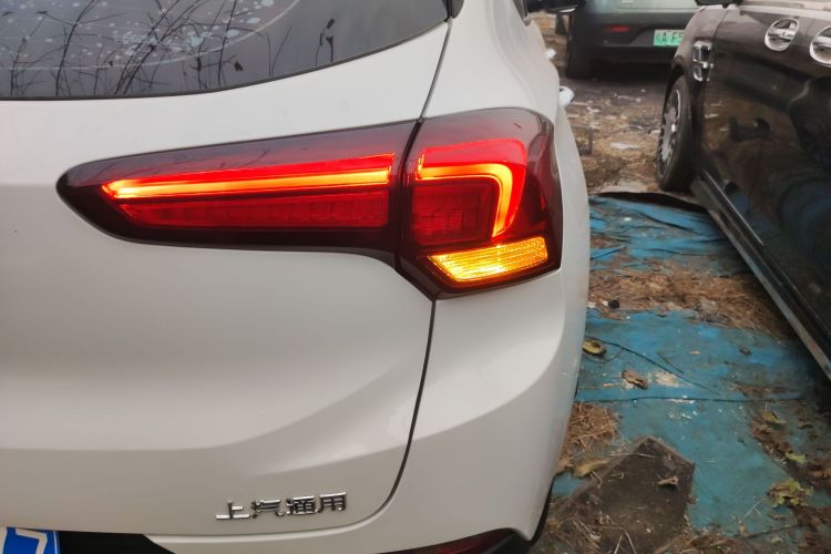 别克 昂科拉GX 2022款 332T CVT两驱豪华型车身外观9