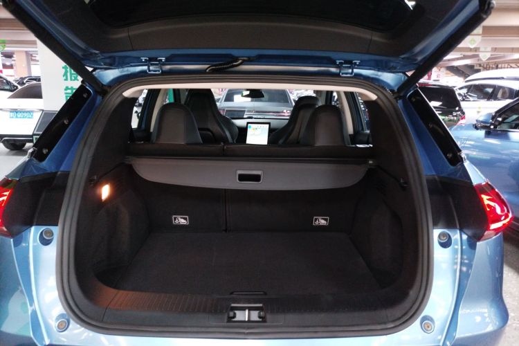 小鹏G3 2019款 智享版机舱底盘23