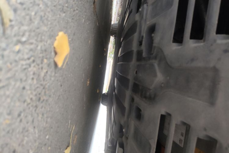 奔驰EQE 2022款 350 先型特别版局部细节9009