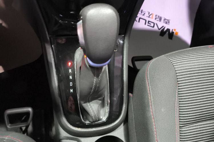 别克 昂科拉 2018款 18T 自动两驱都市领先型中控内饰18