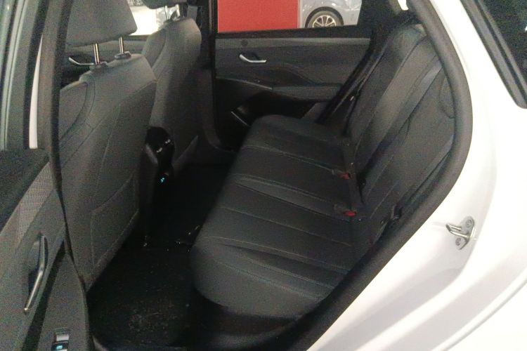 比亚迪 秦PLUS 2025款 DM-i 智驾版 128KM进取型中控内饰21