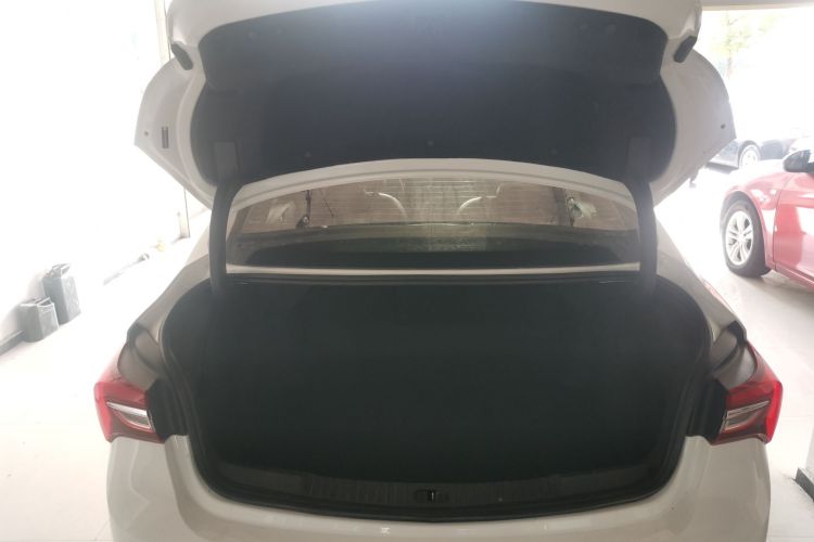 别克 威朗 2020款 20T CVT领先型机舱底盘23