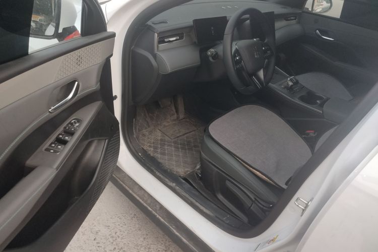 比亚迪 秦PLUS 2025款 DM-i 智驾版 55KM领先型中控内饰20