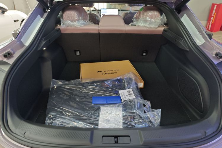 小鹏MONA M03 2025款 620 超长续航 Plus机舱底盘23