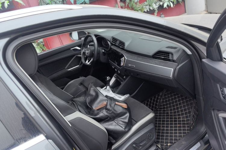 奥迪Q3 2020款 35 TFSI 时尚动感型局部细节9005