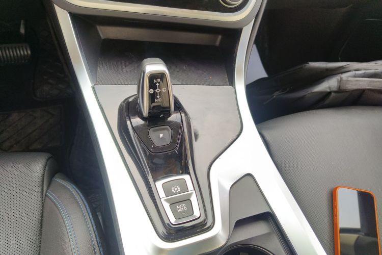 领克01 2019款 2.0T 两驱耀Pro版 国VI中控内饰18