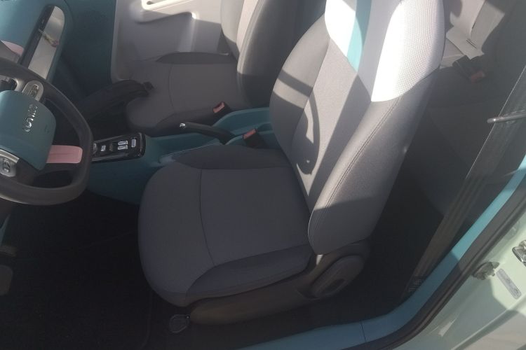 长安启源 长安Lumin 2022款 210km 香甜款中控内饰19