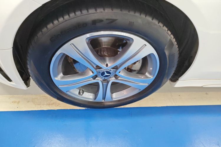 奔驰C级 2021款 C 260 L 运动版车身外观35