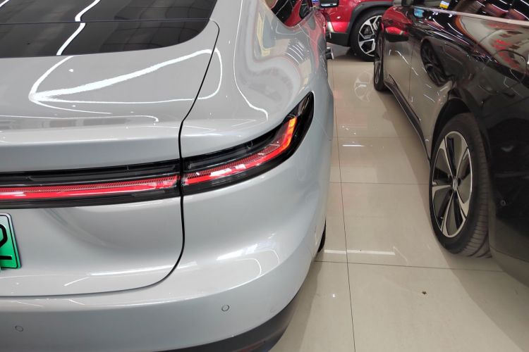 蔚来ET7 2023款 100kWh 签名版车身外观6006