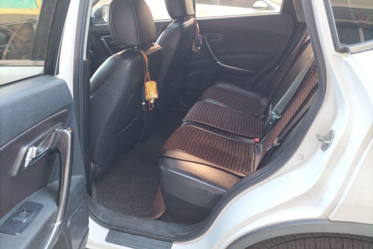 奔腾X80 2017款 1.8T 自动豪华型中控内饰21