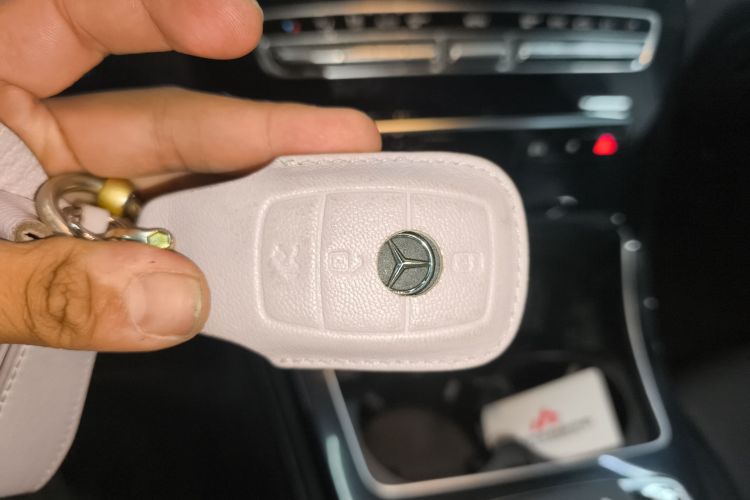 奔驰GLC 2020款 改款 GLC 260 L 4MATIC 动感型中控内饰7001