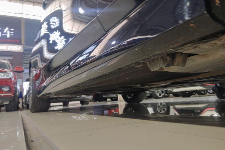 宝马3系 2023款 320Li M运动套装局部细节9001