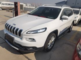 Jeep 自由光 2017款 2.0L 优越版