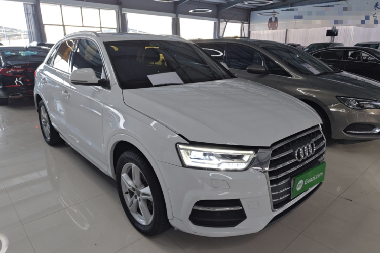 奥迪Q3 2017款 30 TFSI 风尚型车身外观3