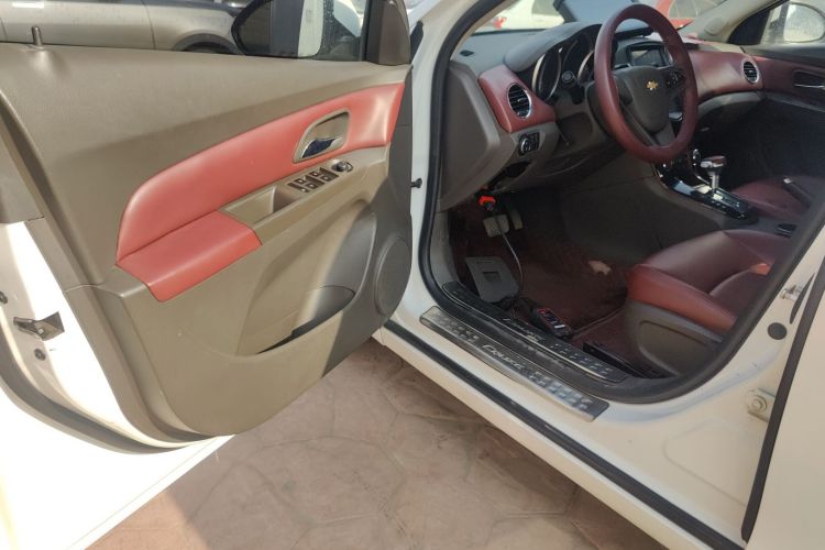 雪佛兰 科鲁兹 2015款 1.5L 经典 SE AT中控内饰20