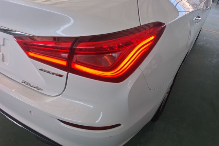 长安 逸动 2019款 高能版 1.6L GDI 手动先锋型 国VI车身外观9