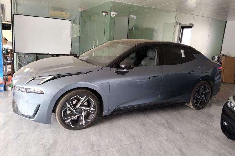 领克07 2024款 EM-P 126长续航 Ultra车身外观4