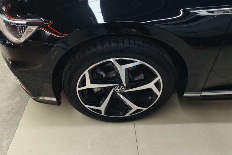 大众 迈腾 2023款 200万辆纪念版 330TSI DSG豪华型车身外观6007