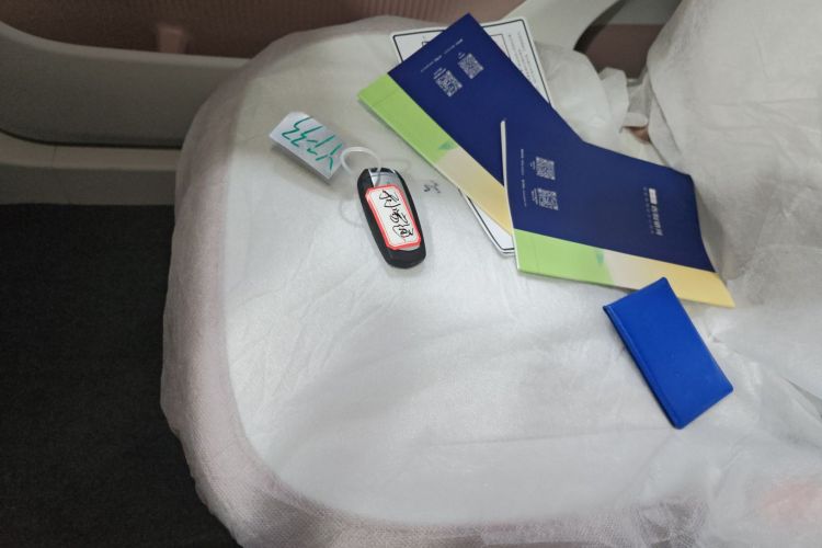 吉利银河 熊猫 2025款 210km 元气熊中控内饰11