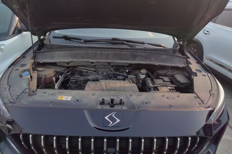 思皓X8 2021款 300T DCT尊贵智联版 5座机舱底盘24