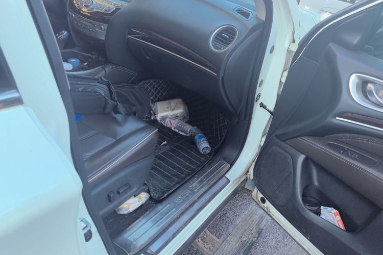 英菲尼迪QX60(进口) 2016款 2.5 S/C Hybrid 两驱卓越版 国V局部细节9005