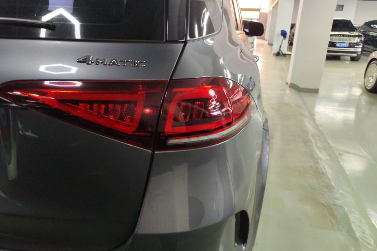 奔驰GLE 2020款 GLE 350 4MATIC 时尚型车身外观9