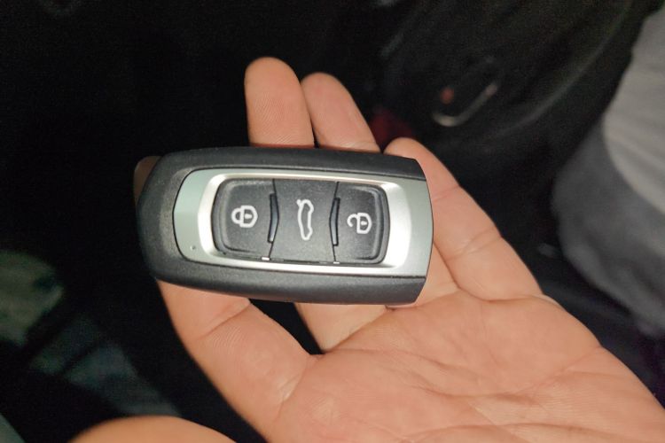 吉利银河 2025款 210km 熊猫骑士中控内饰11