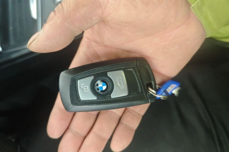 宝马4系 2014款 420i 时尚型中控内饰7001