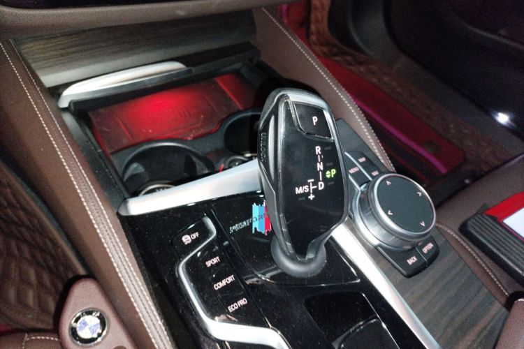 宝马5系 2021款 530Li 领先型 豪华套装局部细节18