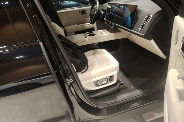 理想汽车 理想L9 2024款 Ultra局部细节41