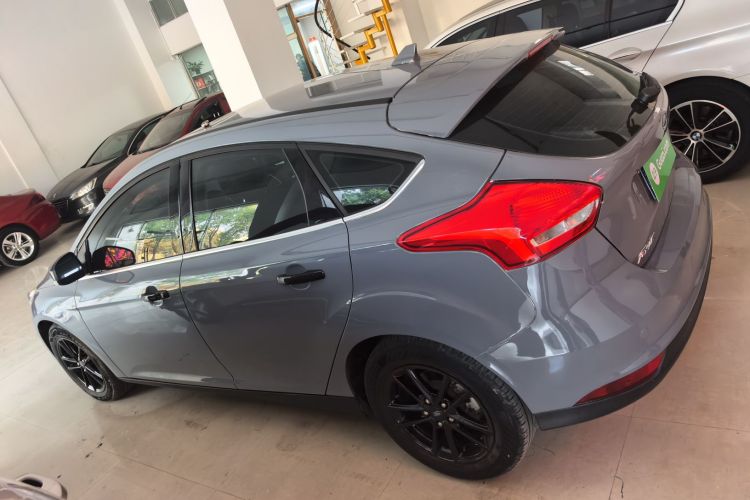 福特 福克斯 2017款 两厢 EcoBoost 180 自动精英型车身外观6003