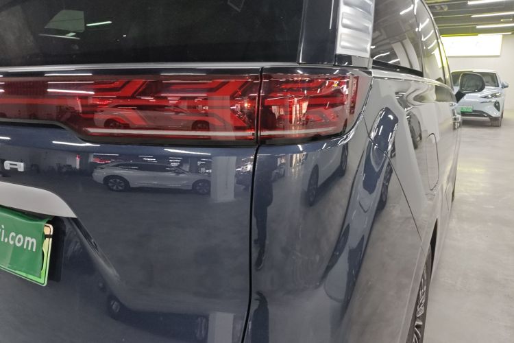 腾势D9 2024款 DM-i 980 四驱旗舰型车身外观6006